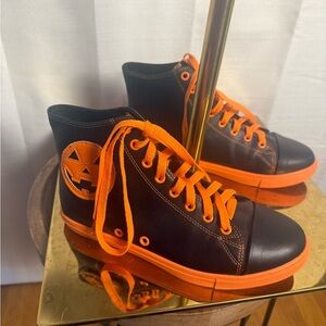 Bold Black and Orange High-Top Sneakers with Leather Finish Unisex W9 M7
